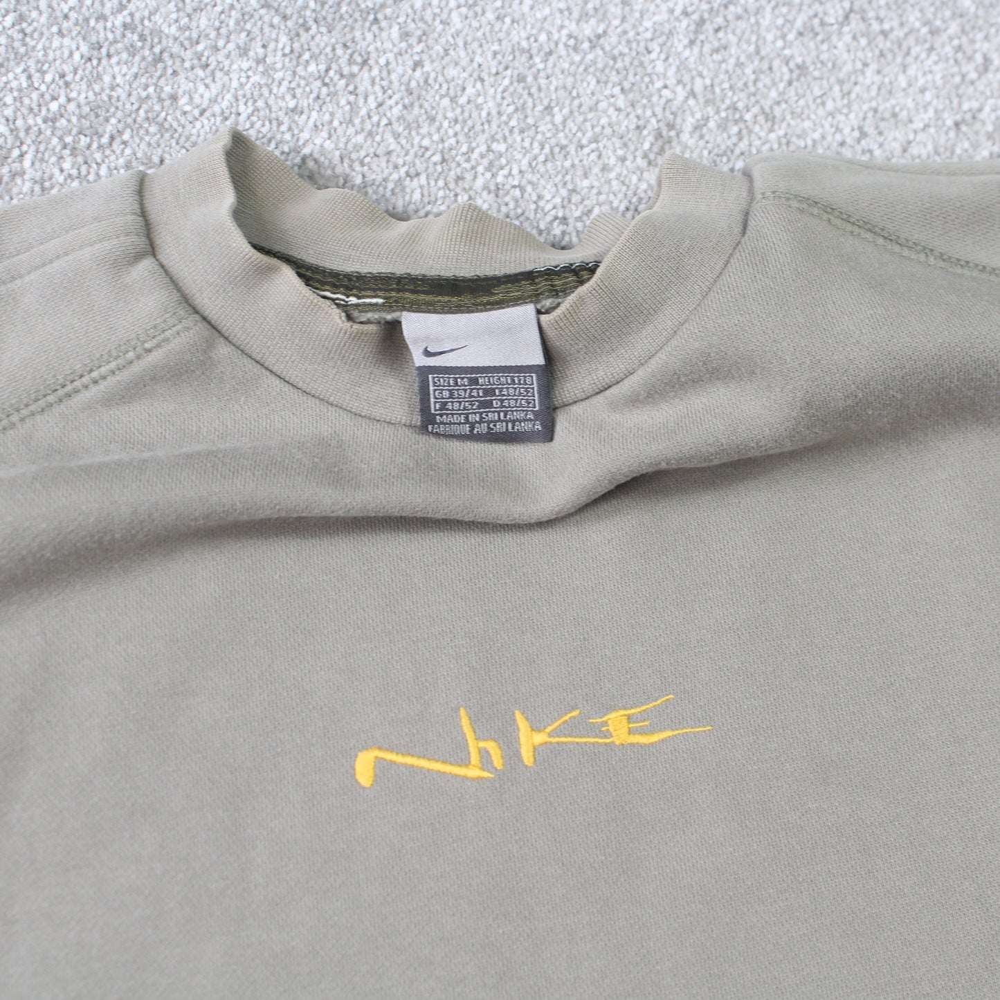 Vintage 00s Light Khaki Vintage Nike Sweatshirt - (L)